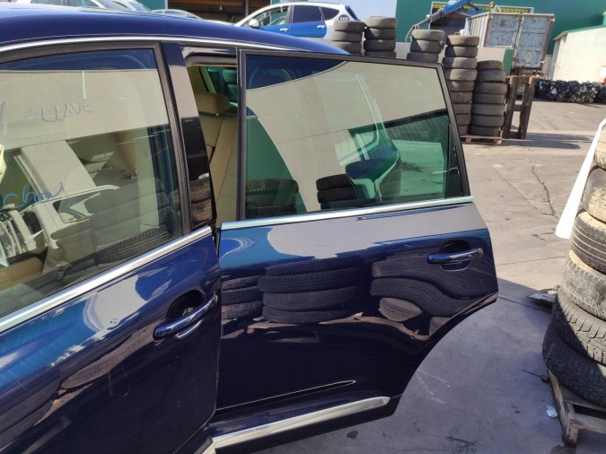 PUERTA TRASERA IZQUIERDA VOLKSWAGEN TOUAREG 2005
