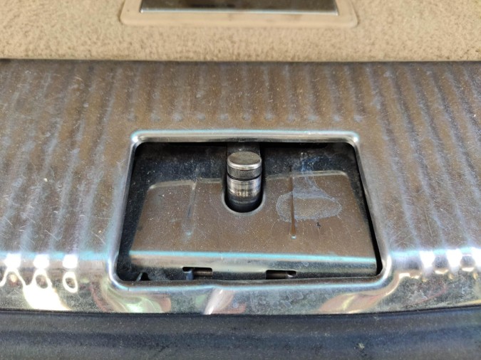 CERRADURA PORTON TRASERO VOLKSWAGEN TOUAREG 2005