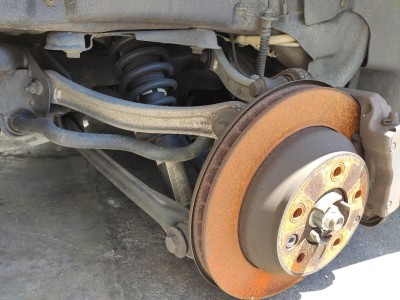 TRAPECIO TRASERO DERECHO INFERIOR  VOLKSWAGEN TOUAREG 2005