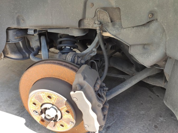 TRAPECIO TRASERO DERECHO INFERIOR  VOLKSWAGEN TOUAREG 2005