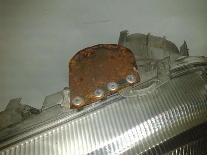 BALASTRO DE FARO MERCEDES CLASE S 2004