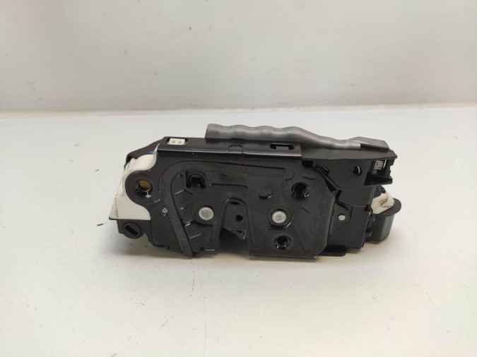 CERRADURA PUERTA TRASERA DERECHA VOLKSWAGEN POLO 2016
