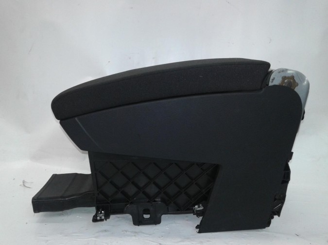 APOYABRAZOS CENTRAL VOLKSWAGEN PASSAT 2010