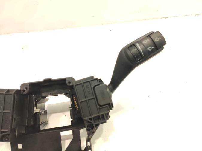 MANDO MULTIFUNCION FORD FOCUS 2009