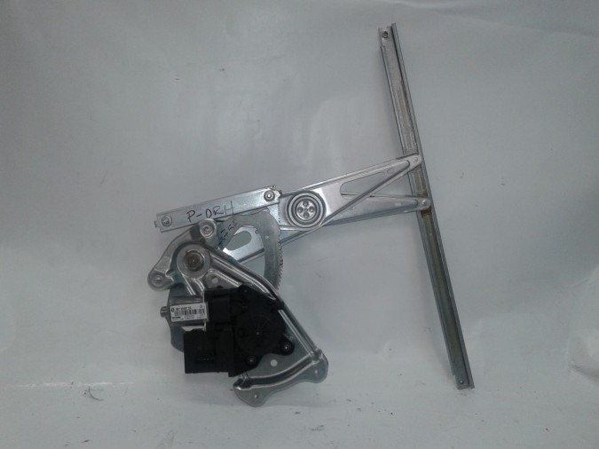 ELEVALUNAS DELANTERO DERECHO TATA MEGANE 2014