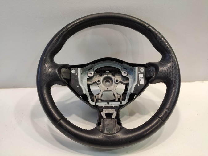 VOLANTE NISSAN JUKE 2011