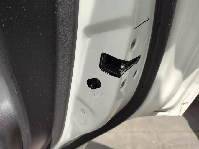 CERRADURA TRASERA DERECHA  NISSAN JUKE 2011