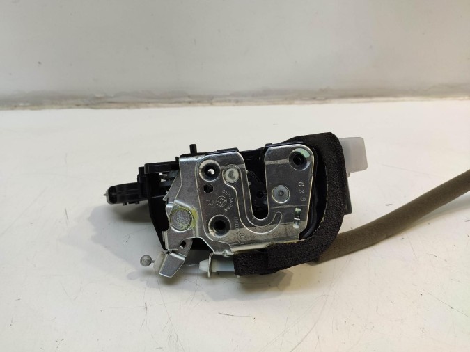 CERRADURA TRASERA DERECHA  NISSAN JUKE 2011