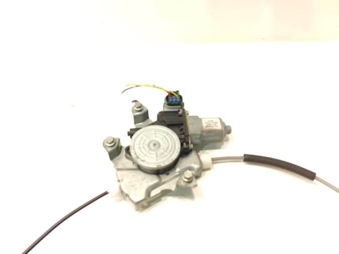 ELEVALUNAS DELANTERO DERECHO NISSAN JUKE 2011