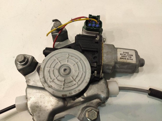 ELEVALUNAS DELANTERO DERECHO NISSAN JUKE 2011