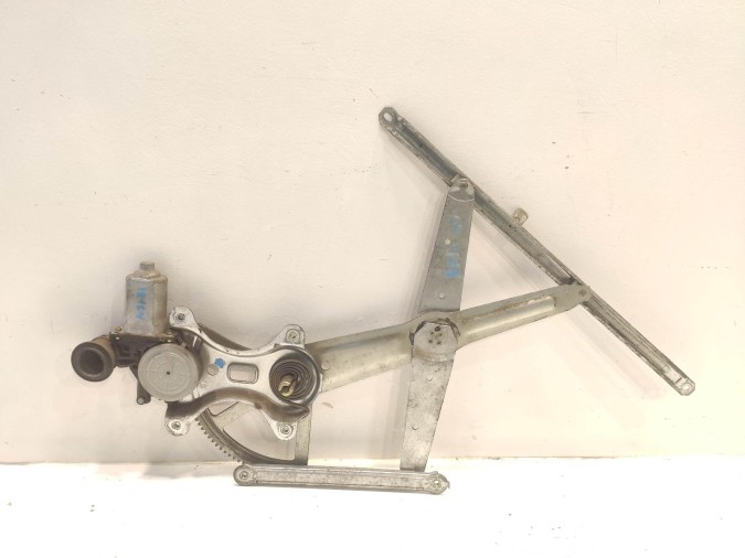 ELEVALUNAS DELANTERO DERECHO TOYOTA RAV 4 2002