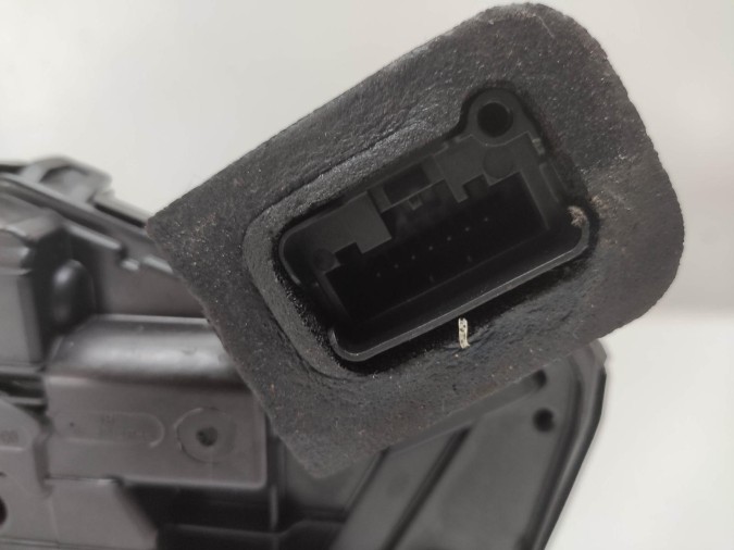 CERRADURA PUERTA TRASERA IZQUIERDA VOLKSWAGEN GOLF 2017