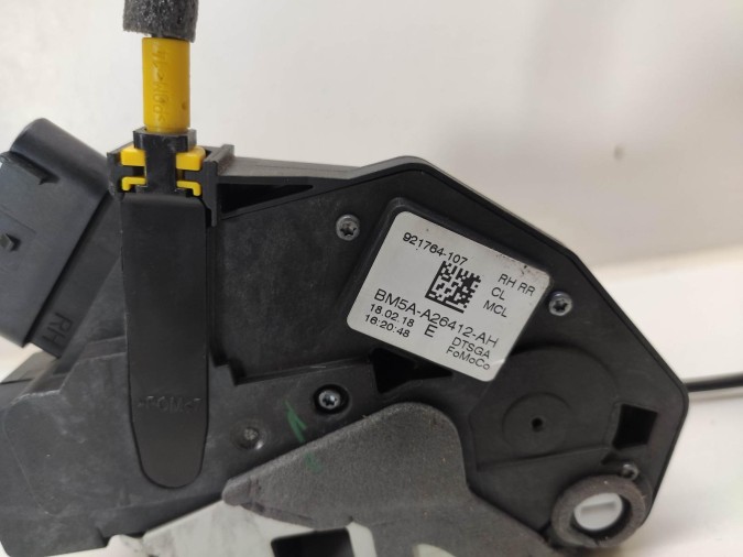 CERRADURA PUERTA TRASERA DERECHA FORD KUGA 2018
