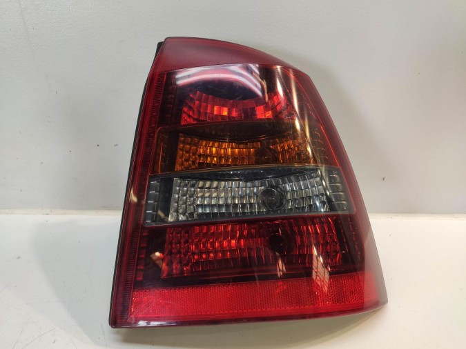 PILOTO TRASERO DERECHO OPEL ASTRA 2002