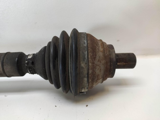 TRANSMISION DELANTERA IZQUIERDA VOLKSWAGEN JETTA 2006