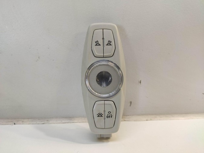 LUZ INTERIOR FORD FOCUS 2016