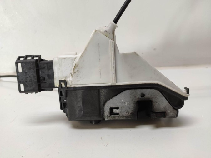 CERRADURA PUERTA DELANTERA DERECHA PEUGEOT 5008 2014