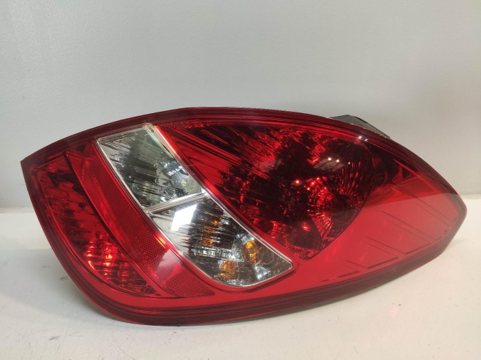PILOTO TRASERO DERECHO HYUNDAI I20 2012