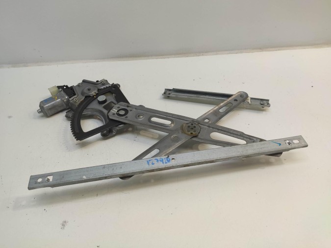 ELEVALUNAS DELANTERO DERECHO HYUNDAI I20 2012