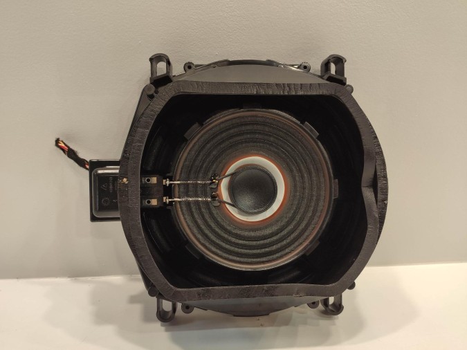 SUBWOOFER BMW X6 2011