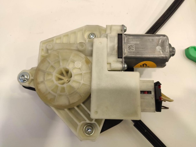 ELEVALUNAS TRASERO DERECHO VOLKSWAGEN GOLF 2013