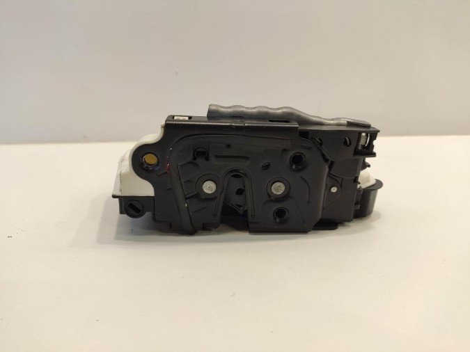 CERRADURA PUERTA DELANTERA DERECHA VOLKSWAGEN GOLF 2013