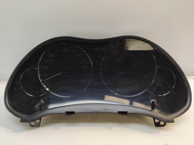 CUADRO INSTRUMENTOS TOYOTA AVENSIS 2007