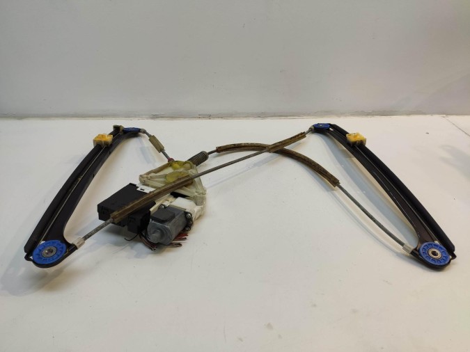 ELEVALUNAS DELANTERO DERECHO AUDI A3 2004