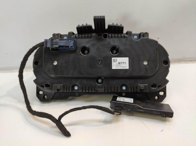 CUADRO INSTRUMENTOS OPEL CORSA 2015
