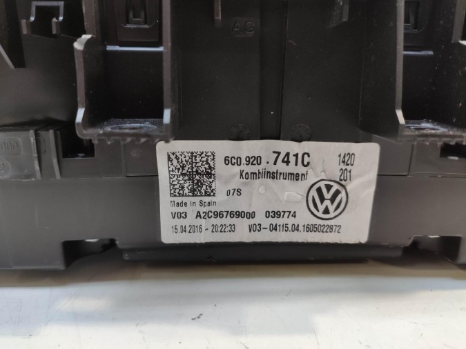CUADRO INSTRUMENTOS VOLKSWAGEN POLO 2016