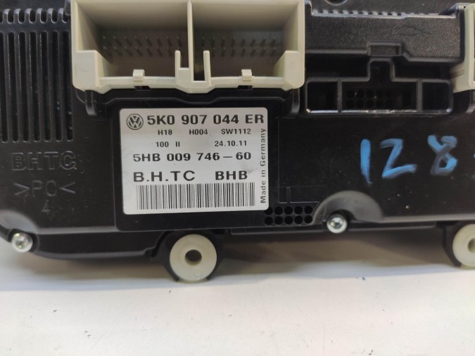 MANDO CALEFACCION VOLKSWAGEN TOURAN 2012