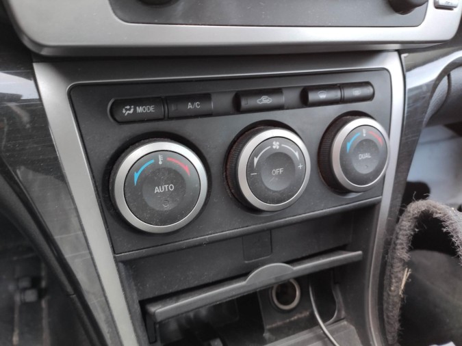 MANDO CALEFACCIÓN MAZDA 6 2009