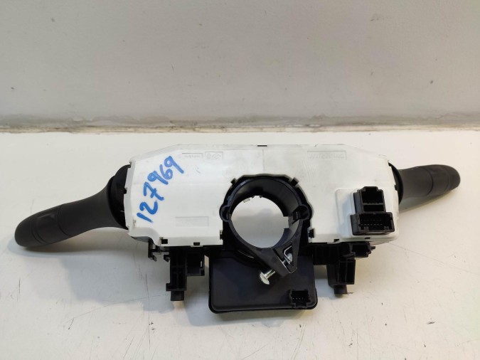 MANDO MULTIFUNCION NISSAN QASHQAI 2019
