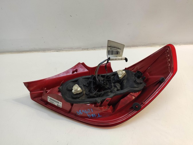 PILOTO TRASERO IZQUIERDO OPEL CORSA 2006