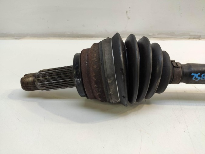 TRANSMISION DELANTERA DERECHA RENAULT CLIO 2014