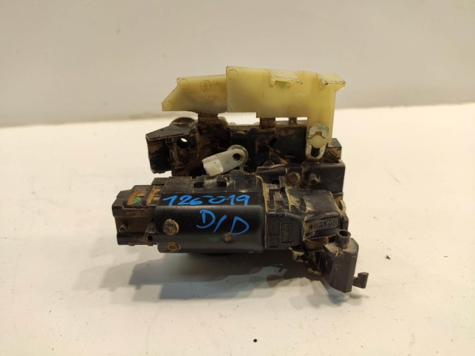CERRADURA PUERTA DELANTERA DERECHA DACIA DUSTER 2015