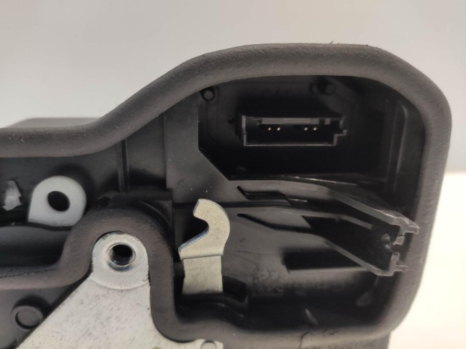 CERRADURA PUERTA TRASERA IZQUIERDA BMW SERIE 1 2016