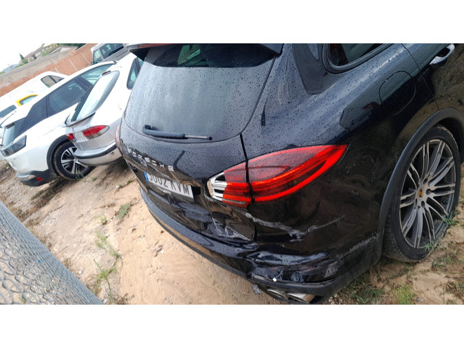RECUB.INF.PUER.TR.D. PORSCHE CAYENNE 2014