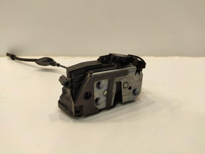 CERRADURA PUERTA DELANTERA DERECHA FORD FIESTA 2010