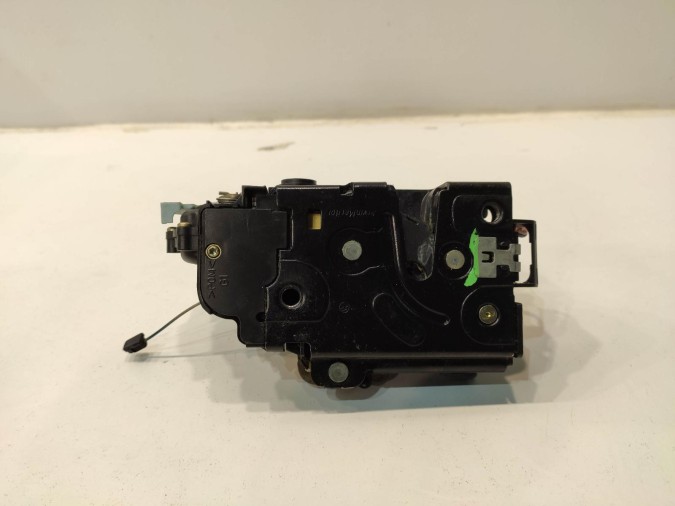 CERRADURA PUERTA TRASERA IZQUIERDA VOLKSWAGEN POLO 2004
