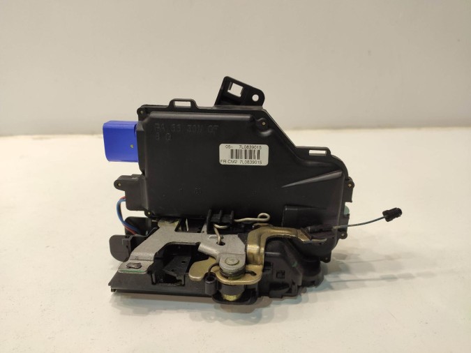 CERRADURA PUERTA TRASERA IZQUIERDA VOLKSWAGEN POLO 2004