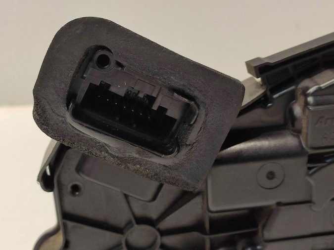 CERRADURA PUERTA DELANTERA IZQUIERDA VOLKSWAGEN POLO 2011