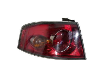 PILOTO TRASERO IZQUIERDO EXTERIOR SEAT IBIZA 2003