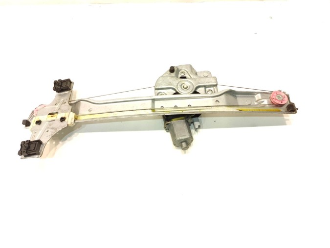 ELEVALUNAS DELANTERO DERECHO PEUGEOT 208 2013