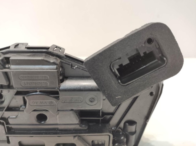 CERRADURA PUERTA TRASERA DERECHA PEUGEOT 206 2018