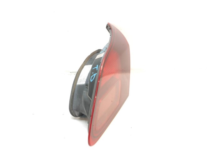 PILOTO TRASERO DERECHO OPEL ASTRA 2010