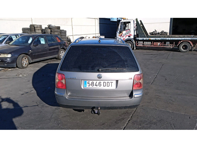 PARAGOLPES TRASERO VOLKSWAGEN PASSAT 2004