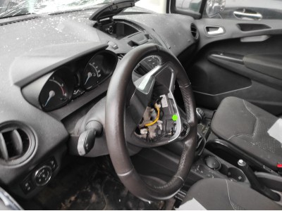 VOLANTE FORD TRANSIT COURIER 2018