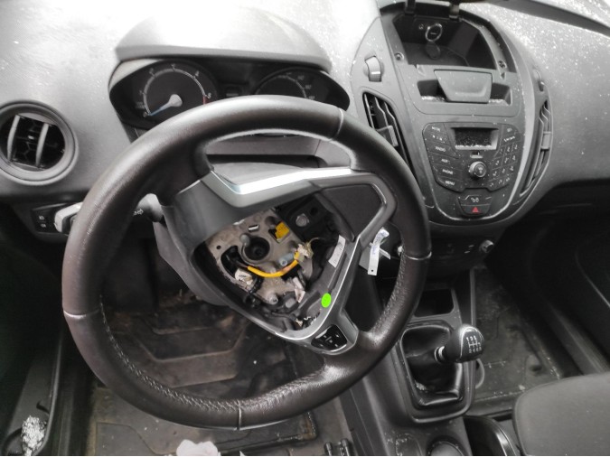 VOLANTE FORD TRANSIT COURIER 2018