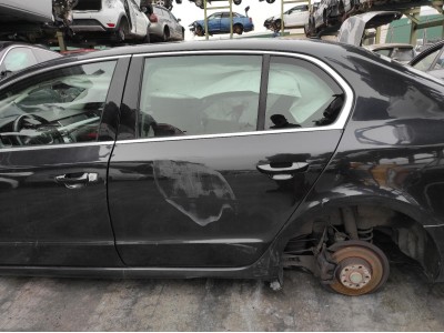 ELEVALUNAS TRASERO IZQUIERDO SKODA SUPERB 2010